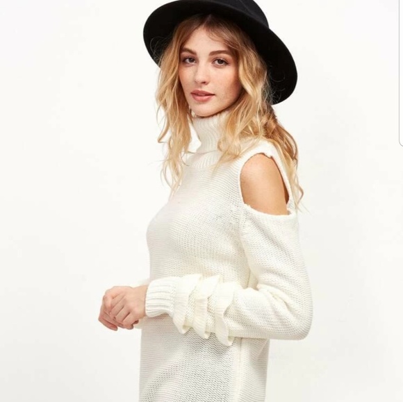 White turtleneck - Picture 2 of 8